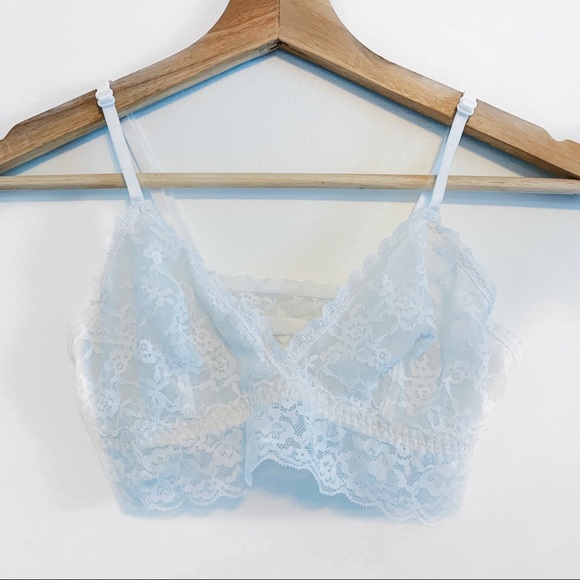 Lacy white bralette - Picture 1 of 4